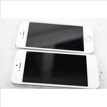 Apple IPhone Lot, 2 Pieces, Sold For Parts