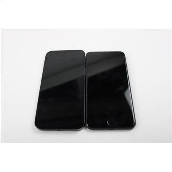 Apple IPhone Lot, 2 Pieces, Sold For Parts