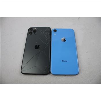 Apple IPhone Lot, 2 Pieces, Sold For Parts