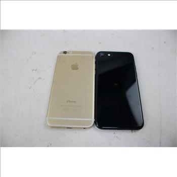 Apple IPhone Lot, 2 Pieces, Sold For Parts
