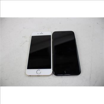 Apple IPhone Lot, 2 Pieces, Sold For Parts
