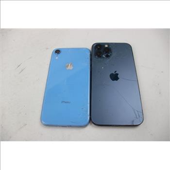 Apple IPhone Lot, 2 Pieces  Sold For Parts