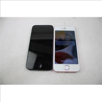 Apple IPhone Lot, 2 Pieces, Sold For Parts