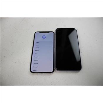 Apple IPhone Lot, 2 Pieces, Sold For Parts