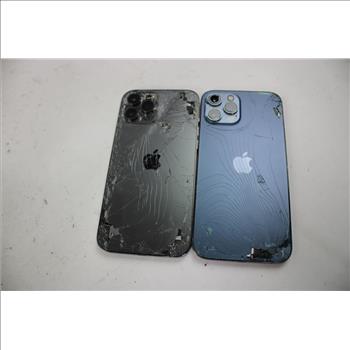 Apple IPhone Lot, 2 Pieces, Sold For Parts
