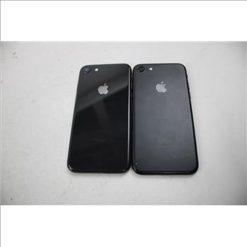Apple IPhone Lot, 2 Pieces, Sold For Parts