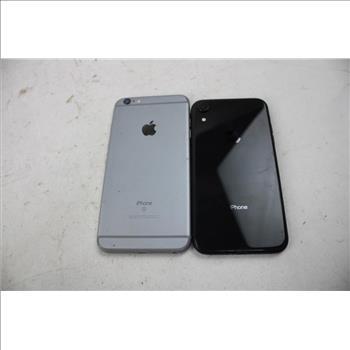 Apple IPhone Lot, 2 Pieces, Sold For Parts