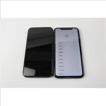 Apple IPhone Lot, 2 Pieces, Sold For Parts