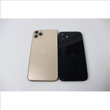 Apple IPhone Lot, 2 Pieces, Sold For Parts