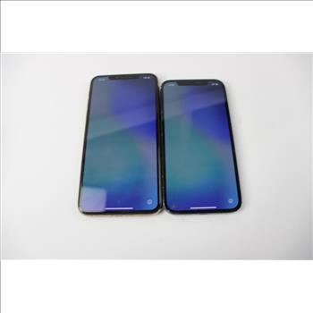 Apple IPhone Lot, 2 Pieces, Sold For Parts