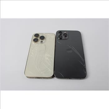 Apple IPhone Lot, 2 Pieces, Sold For Parts