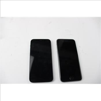 Apple IPhone Lot, 2 Pieces, Sold For Parts