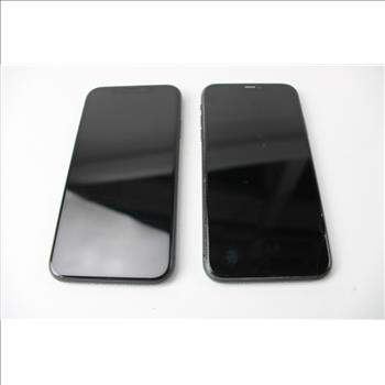 Apple IPhone Lot, 2 Pieces, Sold For Parts