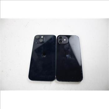 Apple IPhone Lot, 2 Pieces, Sold For Parts