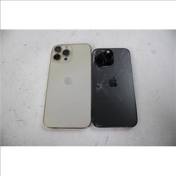 Apple IPhone Lot, 2 Pieces, Sold For Parts