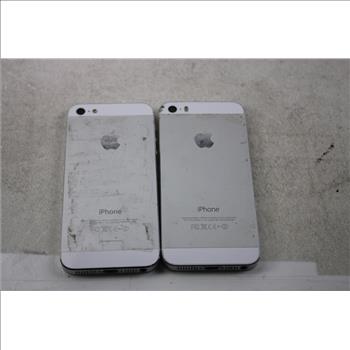 Apple IPhone Lot, 2 Pieces, Sold For Parts