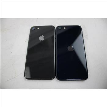 Apple IPhone Lot, 2 Pieces, Sold For Parts