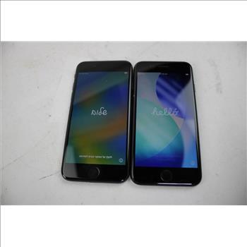 Apple IPhone Lot, 2 Pieces, Sold For Parts