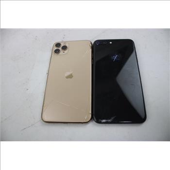 Apple IPhone Lot, 2 Pieces, Sold For Parts