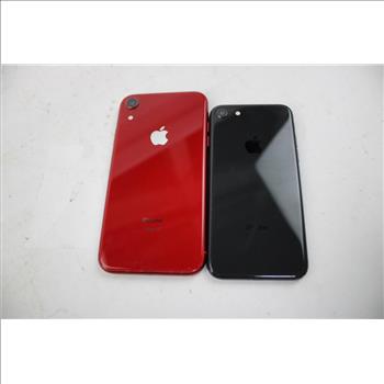 Apple IPhone Lot, 2 Pieces, Sold For Parts