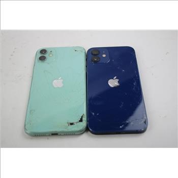 Apple IPhone Lot, 2 Pieces, Sold For Parts