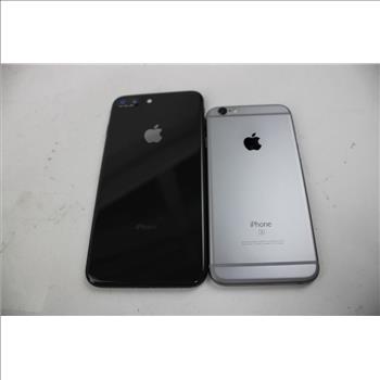 Apple IPhone Lot, 2 Pieces, Sold For Parts