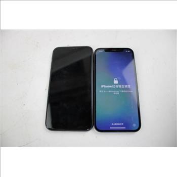 Apple IPhone Lot, 2 Pieces, Sold For Parts
