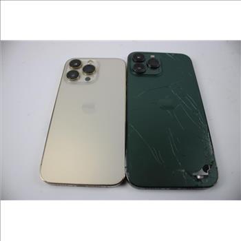 Apple IPhone Lot, 2 Pieces  Sold For Parts