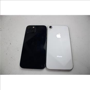 Apple IPhone Lot, 2 Pieces  Sold For Parts