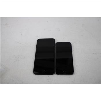 Apple IPhone Lot, 2 Pieces, Sold For Parts