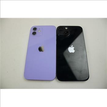 Apple IPhone Lot, 2 Pieces, Sold For Parts