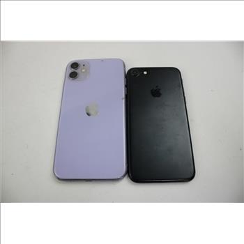 Apple IPhone Lot, 2 Pieces, Sold For Parts