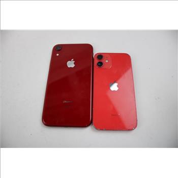 Apple IPhone Lot, 2 Pieces, Sold For Parts