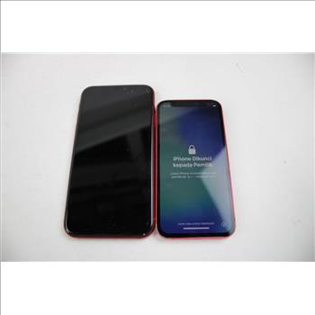Apple IPhone Lot, 2 Pieces, Sold For Parts