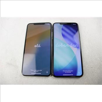 Apple IPhone Lot, 2 Pieces, Sold For Parts