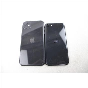 Apple IPhone Lot, 2 Pieces, Sold For Parts