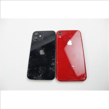 Apple IPhone Lot, 2 Pieces, Sold For Parts