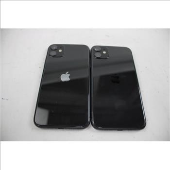 Apple IPhone Lot, 2 Pieces, Sold For Parts