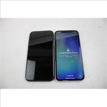 Apple IPhone Lot, 2 Pieces  Sold For Parts