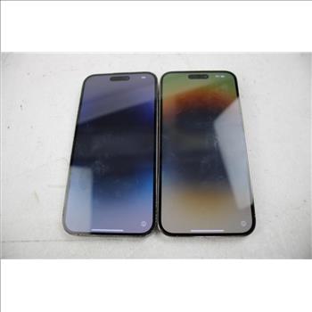 Apple IPhone Lot, 2 Pieces, Sold For Parts