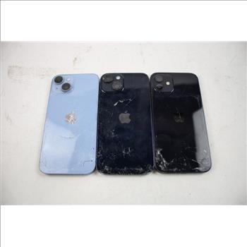 Apple IPhone Lot, 3 Pieces  Sold For Parts