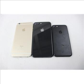 Apple IPhone Lot, 3 Pieces, Sold For Parts