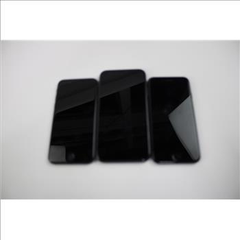 Apple IPhone Lot, 3 Pieces  Sold For Parts