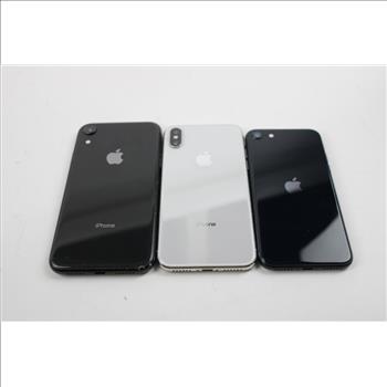 Apple IPhone Lot, 3 Pieces  Sold For Parts