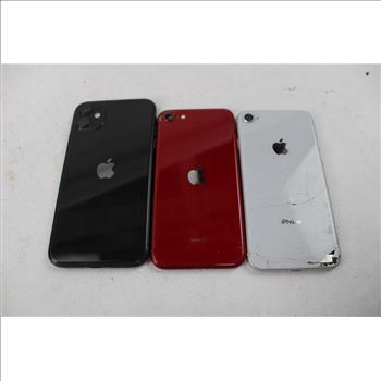 Apple IPhone Lot, 3 Pieces  Sold For Parts