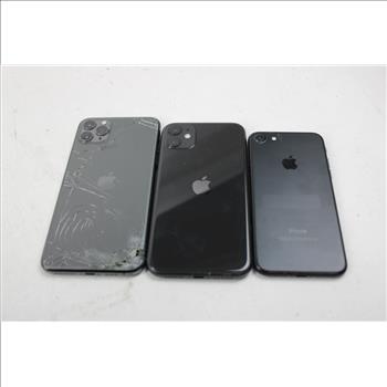 Apple IPhone Lot, 3 Pieces, Sold For Parts