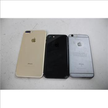 Apple IPhone Lot, 3 Pieces  Sold For Parts