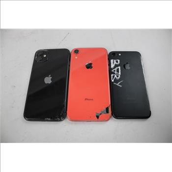 Apple IPhone Lot, 3 Pieces  Sold For Parts