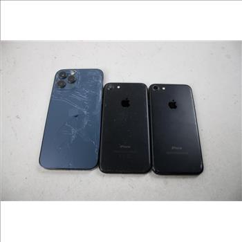 Apple IPhone Lot, 3 Pieces, Sold For Parts