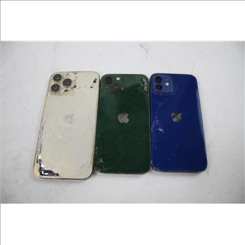 Apple IPhone Lot, 3 Pieces  Sold For Parts